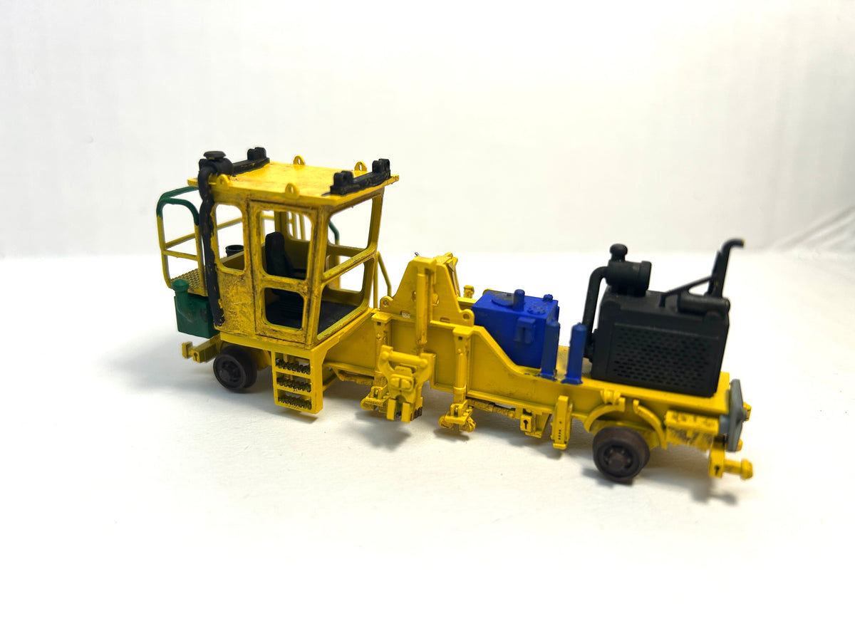Finished Model - HO Scale TKO and trailers