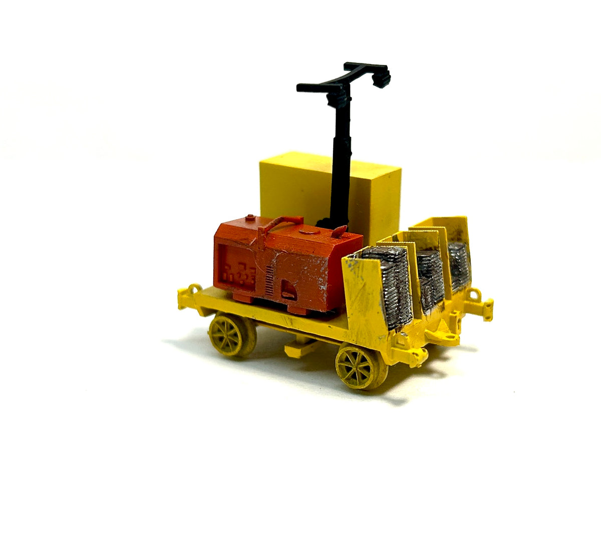 Finished Model - HO Scale TKO and trailers