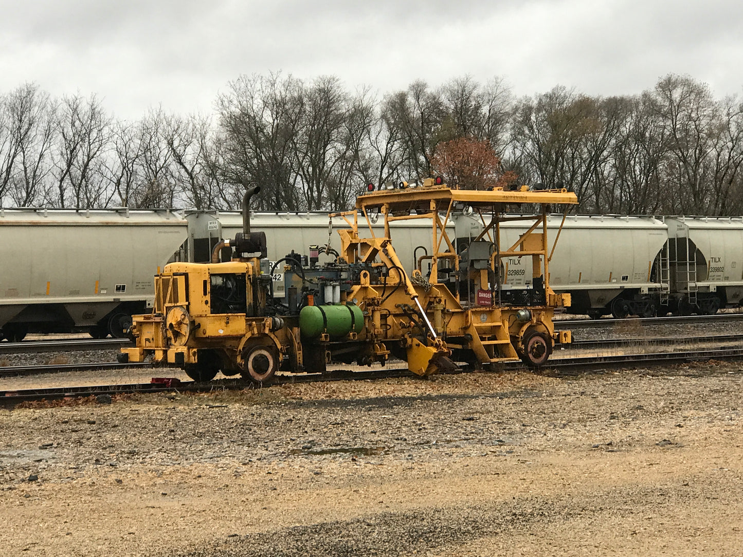 HO Scale TKO Tie Knock Out Machine Phase I Open Station